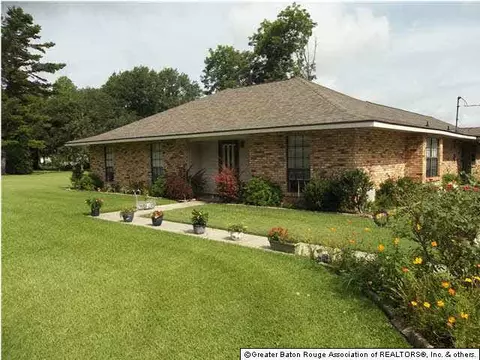 3528 E Nic Dr, Addis, LA 70710 photo 1
