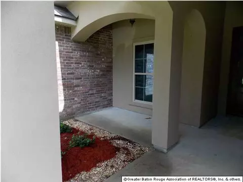 14915 Glenn Dr, Pride, LA 70770 photo 2