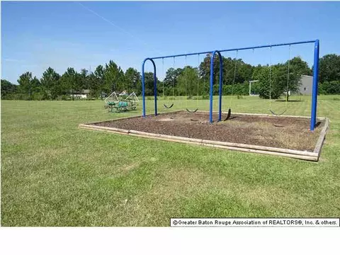 34099 Spring Lake Dr, Walker, LA 70785 photo 13