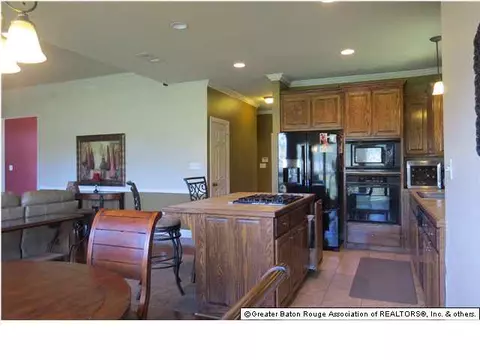 34099 Spring Lake Dr, Walker, LA 70785 photo 5