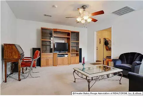 30575 Oak Crest Dr, Walker, LA 70785 photo 3