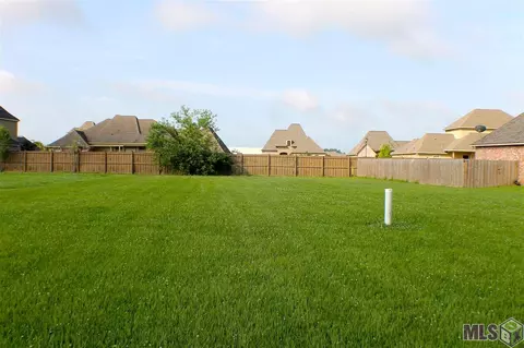 355 W Main St, Brusly, LA 70719 photo 2