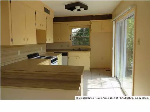 20491 Lynda, Killian, LA 70462 photo 9
