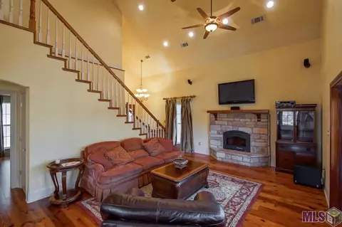 32860 Rivergate Cir, Springfield, LA 70462 photo 10