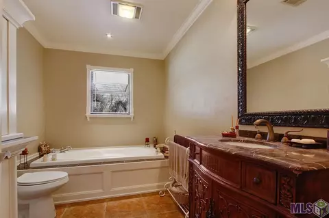 8419 Ashley Dr, Denham Springs, LA 70706 photo 6