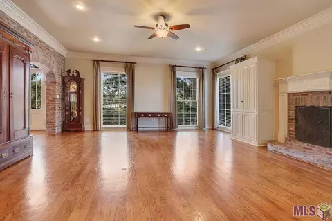 17841 Five Oaks Dr, Baton Rouge, LA 70810 photo 5