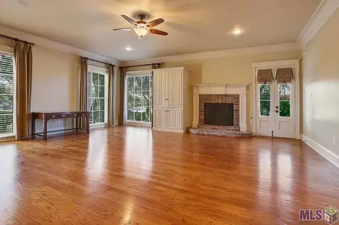 17841 Five Oaks Dr, Baton Rouge, LA 70810 photo 6