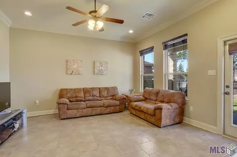 437 Beebalm Cir, Covington, LA 70435 photo 4