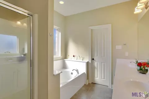 437 Beebalm Cir, Covington, LA 70435 photo 8