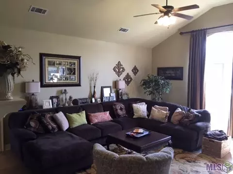 32726 Maci Dr, Walker, LA 70785 photo 5