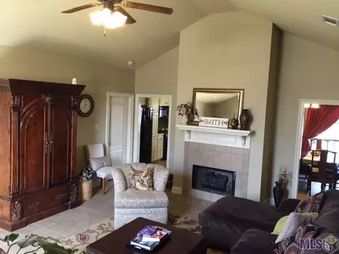 32726 Maci Dr, Walker, LA 70785 photo 4