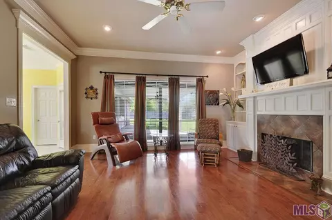 30115 Oak Shadow Dr, Walker, LA 70785 photo 4