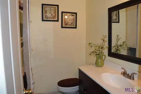 1905 Debra Dr, Baker, LA 70714 photo 5
