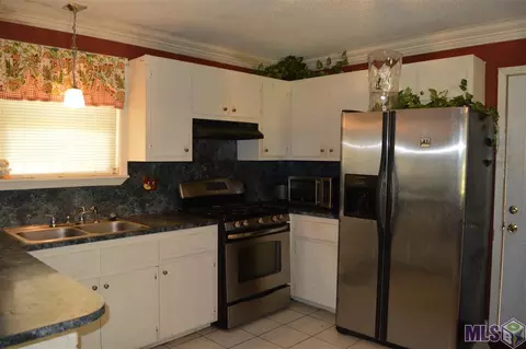 1905 Debra Dr, Baker, LA 70714 photo 3