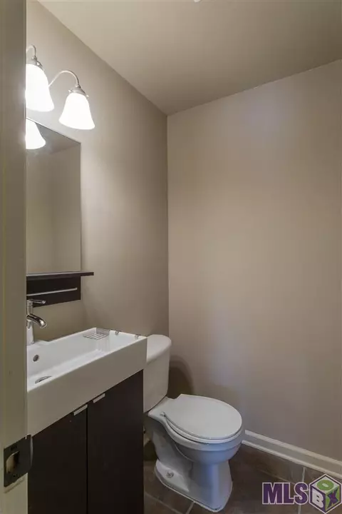 32702 Cypress Dr, Springfield, LA 70462 photo 9