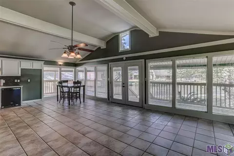 32702 Cypress Dr, Springfield, LA 70462 photo 4