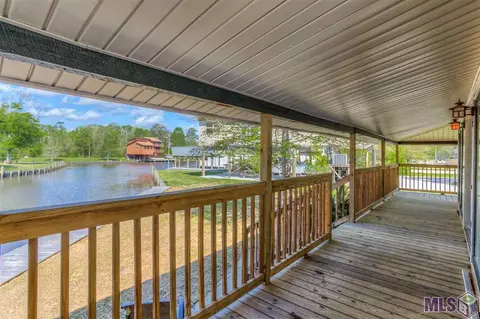 32702 Cypress Dr, Springfield, LA 70462 photo 10