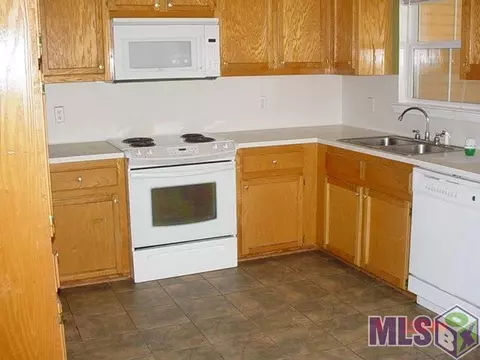 30551 Oakcrest Dr, Walker, LA 70785 photo 5