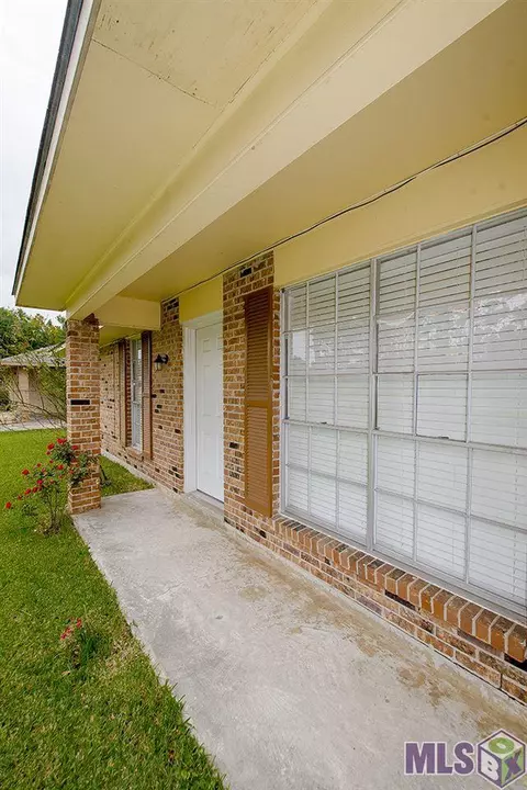 1017 Georgia St, Baker, LA 70714 photo 2