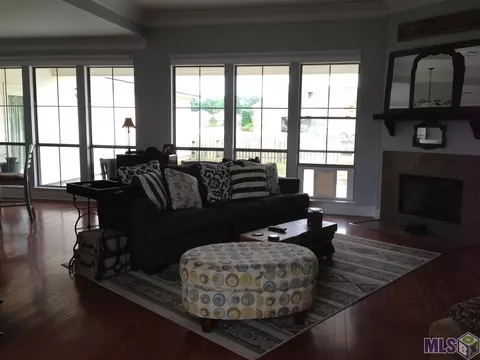 12405 Timberwood Dr, Walker, LA 70785 photo 3