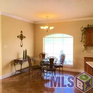 12886 Pendarvis Ln, Walker, LA 70785 photo 5