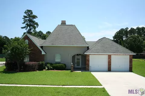 32784 Fox Run Dr, Walker, LA 70785 photo 1