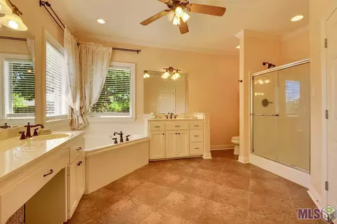 380 Oakleaf Ct, Brusly, LA 70719 photo 7