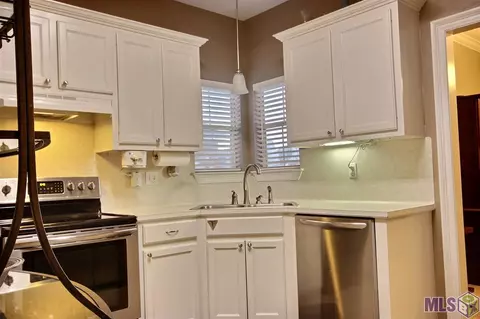 30480 Michelle St, Walker, LA 70785 photo 8