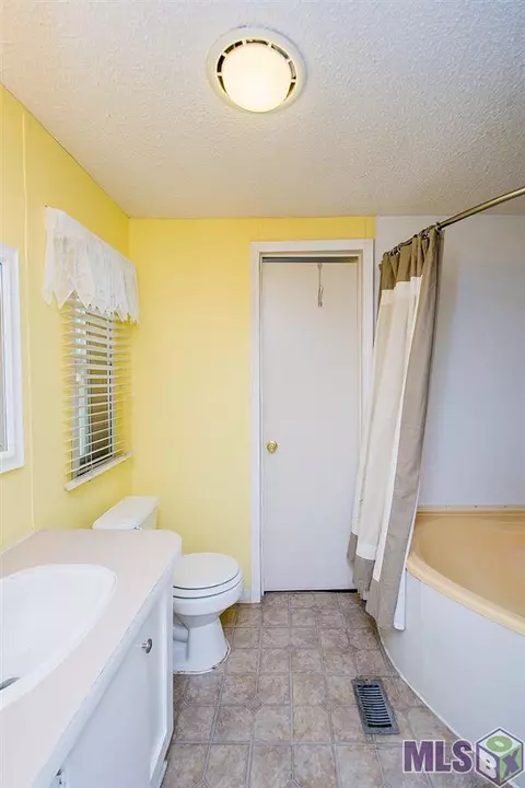 12731 Polly Dr, Walker, LA 70785 photo 6
