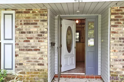 461 W Magnolia Dr, Baker, LA 70714 photo 2