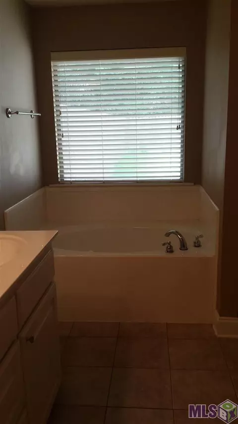 12793 Landon Dr, Walker, LA 70785 photo 7