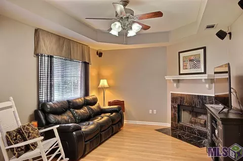 13926 J R Dr, Walker, LA 70785 photo 3