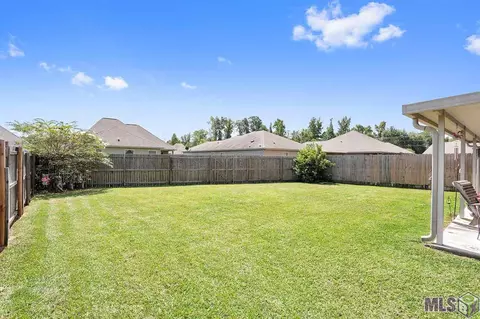 12724 Roe Dr, Walker, LA 70785 photo 6