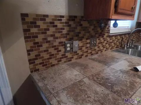4201 Buchanan St, Baker, LA 70714 photo 6