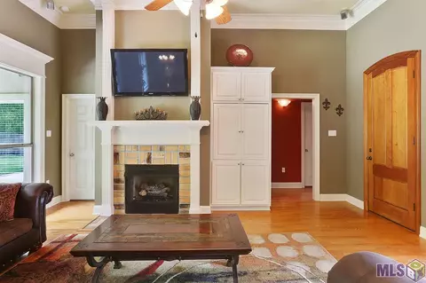 34242 Spring Lake Dr, Walker, LA 70785 photo 4