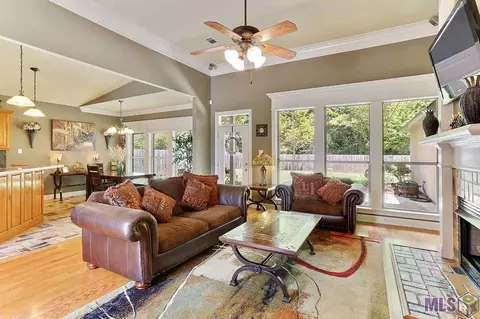 34242 Spring Lake Dr, Walker, LA 70785 photo 3