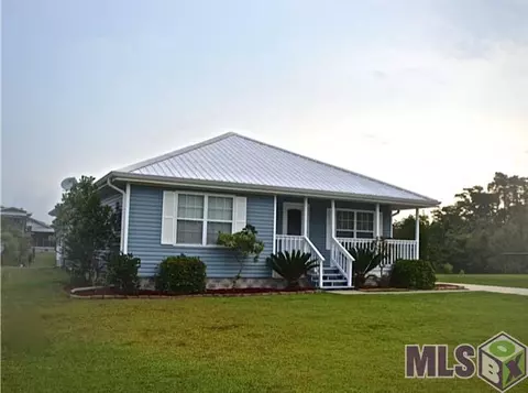 17018 Peace Point Dr, Springfield, LA 70462 photo 2