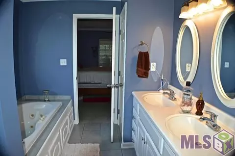 17018 Peace Point Dr, Springfield, LA 70462 photo 10