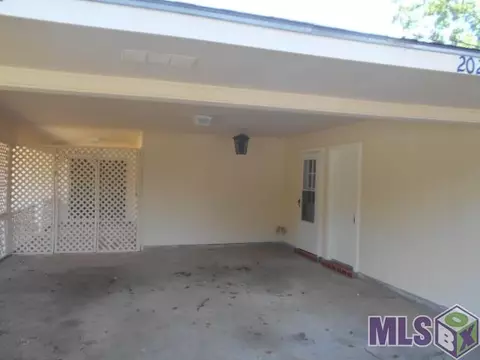 202 Sandra Dr, Baker, LA 70714 photo 2