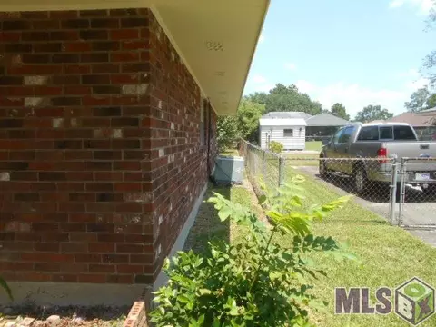 202 Sandra Dr, Baker, LA 70714 photo 4