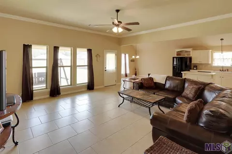 15024 Cross Gate Dr, Walker, LA 70785 photo 4