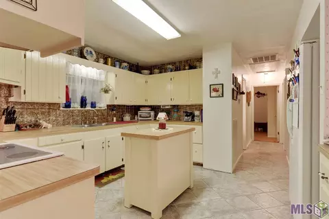 468 Day Dr, Baker, LA 70714 photo 7