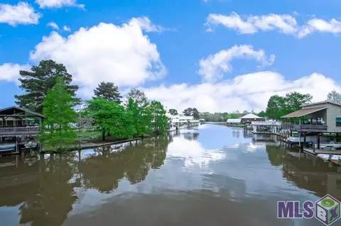 32845 Cypress Dr, Springfield, LA 70462 photo 1