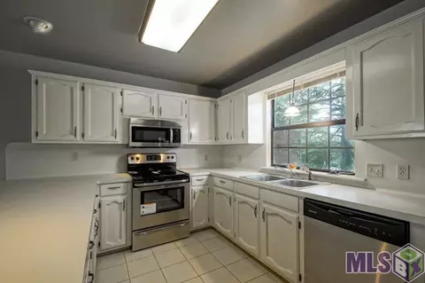 32845 Cypress Dr, Springfield, LA 70462 photo 6