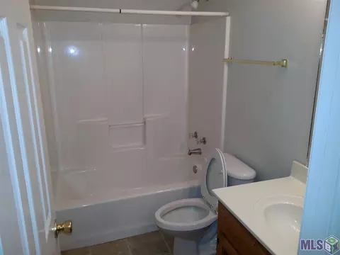28675 S Anne Dr, Walker, LA 70785 photo 6