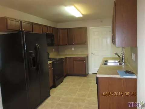11231 Caddo Dr, Denham Springs, LA 70726 photo 4