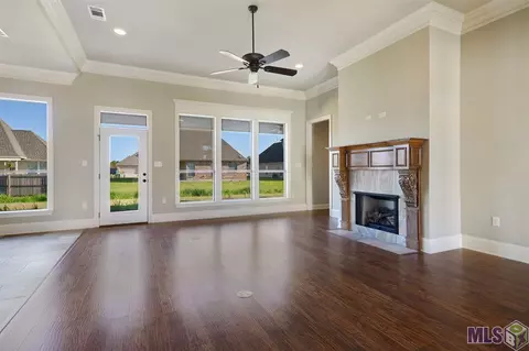 13307 Brookcrest Dr, Walker, LA 70785 photo 7