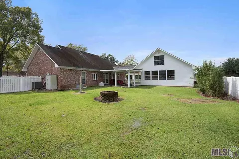 40410 Adele St, Gonzales, LA 70737 photo 9