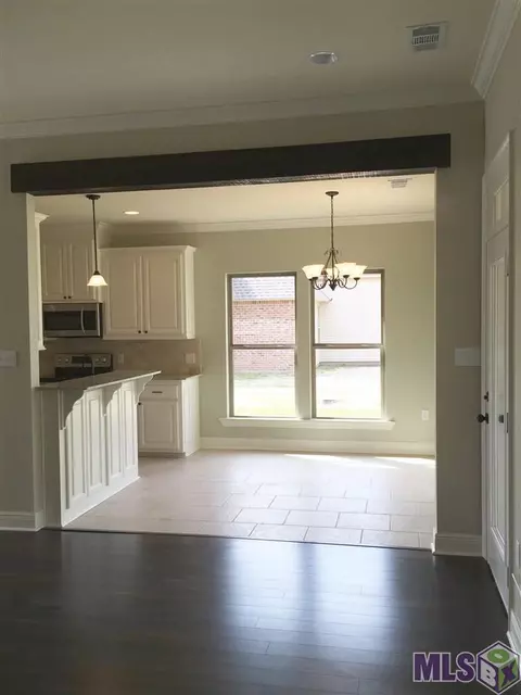 13099 Robin Dr, Walker, LA 70785 photo 4