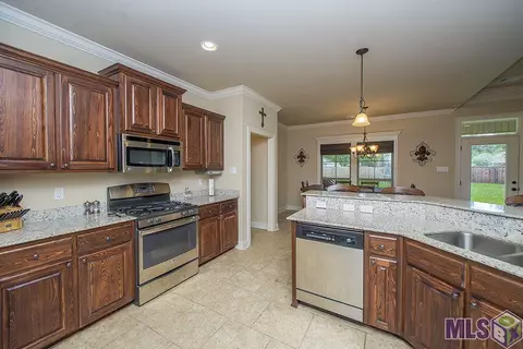 12471 Three Lakes Dr, Walker, LA 70785 photo 4